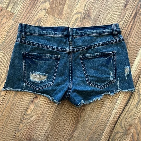FREE PEOPLE | Blue cutoff distressed jean shorts - Picture 4 of 5